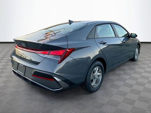 New 2026 Hyundai Elantra SE image 7