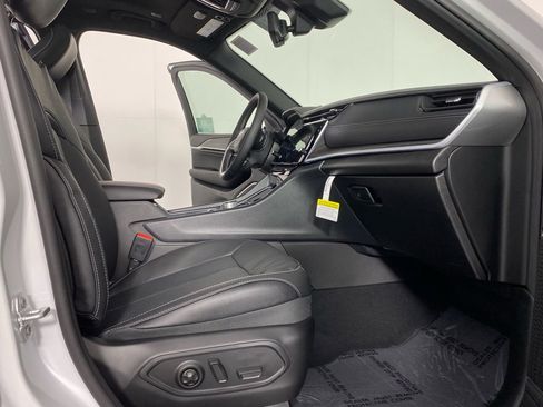 New 2026 Jeep Grand Cherokee Limited Reserve AWD/4WD image 22