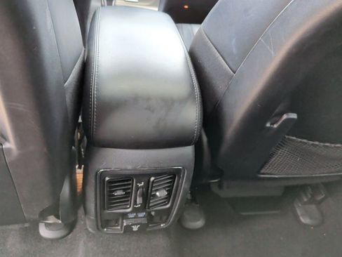 Used 2020 Jeep Grand Cherokee Limited image 39