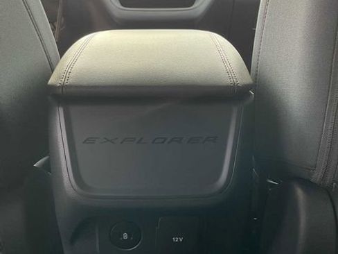 Used 2026 Ford Explorer Active AWD/4WD image 41
