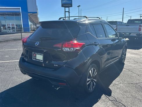 Used 2018 Nissan Kicks SR w/ Exterior Package image 6
