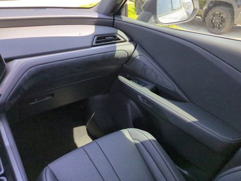 New 2026 Lexus TX 500h AWD image 16