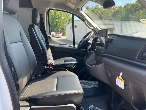 New 2026 Ford Transit 250 Low Roof RWD image 12