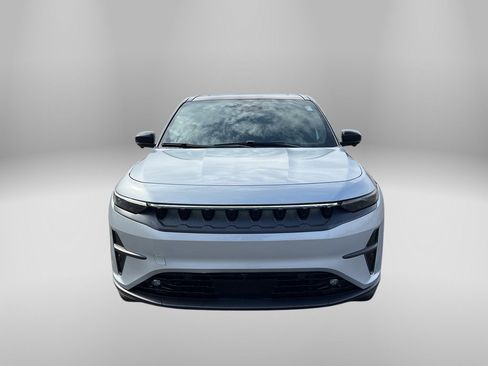 Used 2024 Jeep Wagoneer Launch Edition image 7