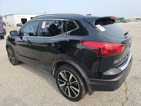 Used 2019 Nissan Rogue Sport SL FWD image 6
