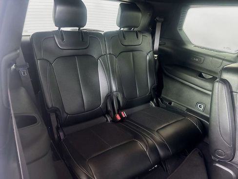 Used 2024 Jeep Grand Cherokee L Limited w/ Luxury Tech Group II image 29