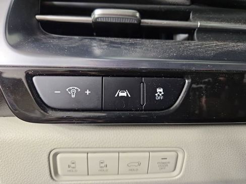 Used 2023 Kia Carnival SX Prestige FWD image 27
