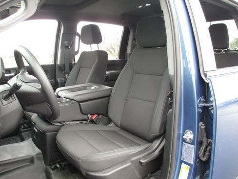 Used 2025 GMC Sierra 3500 Pro w/ Convenience Package image 18