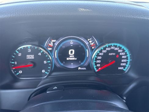 Used 2020 Chevrolet Suburban Premier w/ Premier Plus Edition image 3