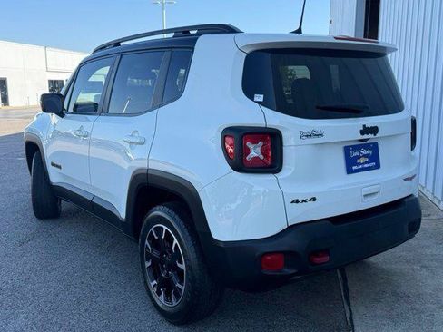 Used 2023 Jeep Renegade Trailhawk AWD/4WD image 2