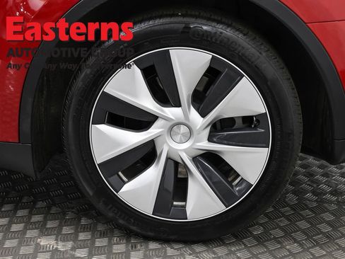 Used 2021 Tesla Model Y Long Range image 30