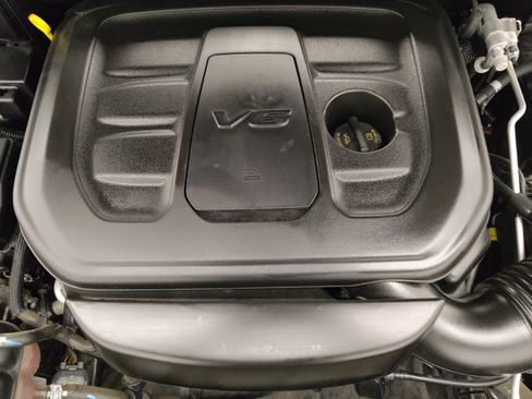 Used 2021 Jeep Grand Cherokee Laredo RWD image 30
