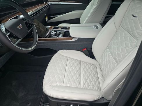 New 2026 Cadillac Escalade Platinum Sport AWD/4WD image 21