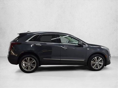 Used 2023 Cadillac XT5 Premium Luxury w/ Technology Package FWD image 4