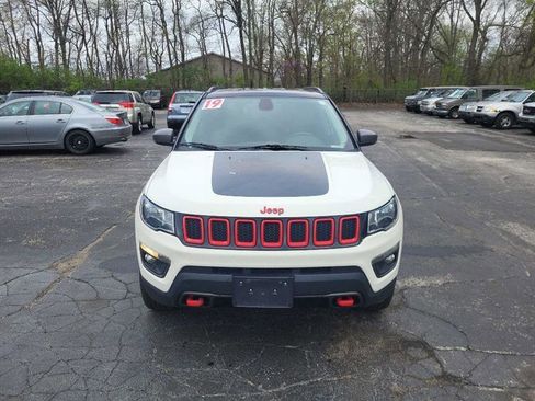 Used 2019 Jeep Compass Trailhawk AWD/4WD image 2
