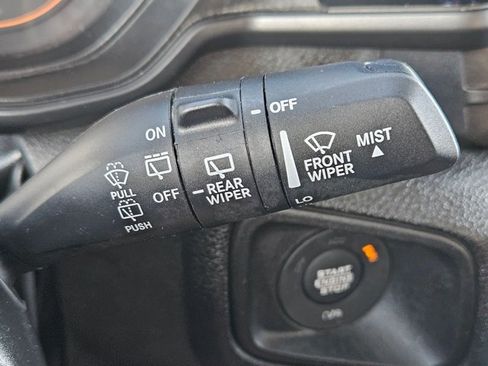 Used 2025 Jeep Wrangler Unlimited Sport AWD/4WD image 16
