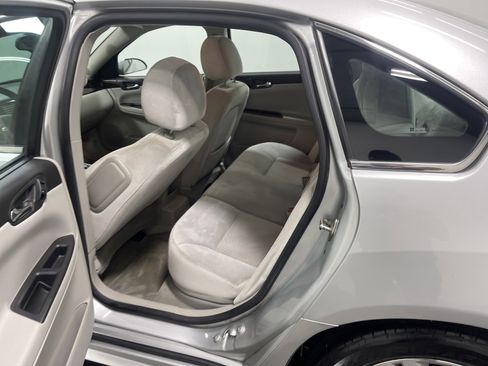 Used 2013 Chevrolet Impala LT w/ LT Sunroof Package image 13
