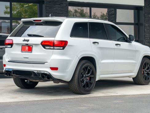 Used 2019 Jeep Grand Cherokee Trackhawk AWD/4WD image 12