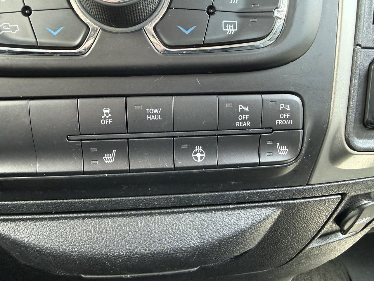 Used 2017 RAM 1500 Big Horn AWD/4WD image 29