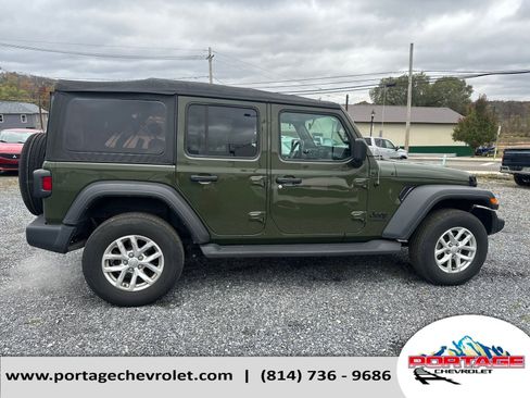 Used 2023 Jeep Wrangler Sport S image 7