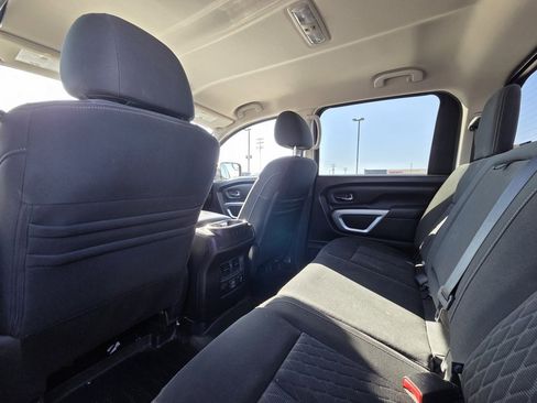 Used 2019 Nissan Titan SV w/ SV Convenience Package image 28