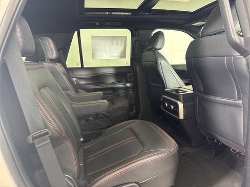 Certified 2023 Ford Expedition Limited image 5