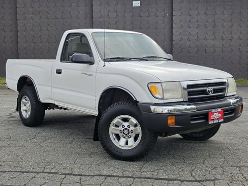 Used 2000 Toyota Tacoma 4x4 Regular Cab image 3