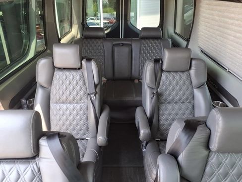 Used 2022 Mercedes-Benz Sprinter 3500 image 29
