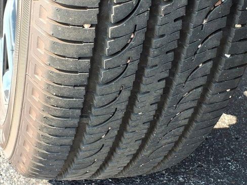 Used 2025 Jeep Compass Limited image 12