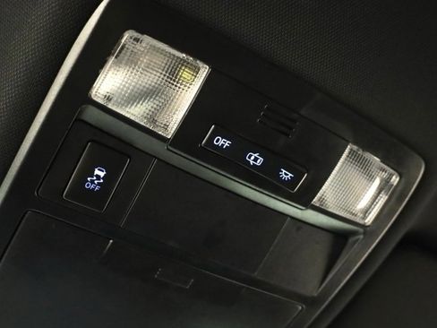 Used 2019 Toyota Tacoma TRD Sport image 31