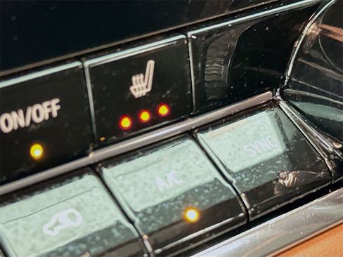 Certified 2024 GMC Canyon AT4 w/ Technology Package image 18