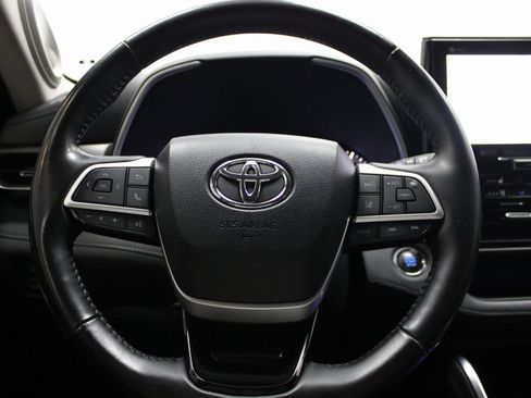 Used 2022 Toyota Highlander Limited image 31