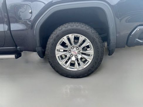 Used 2023 GMC Sierra 1500 Denali w/ Technology Package AWD/4WD image 14