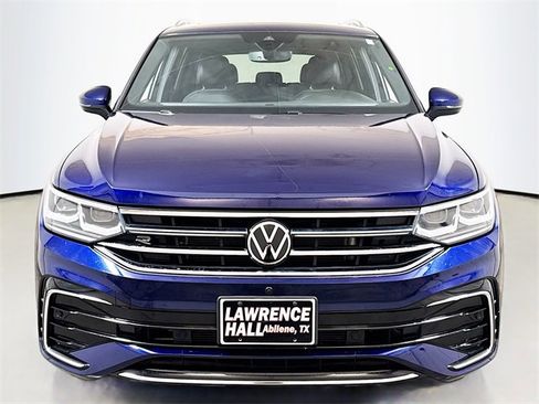 Used 2023 Volkswagen Tiguan SEL R-Line image 2