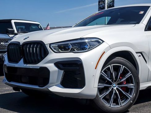 Used 2022 BMW X6 xDrive40i w/ Executive Package AWD/4WD image 3