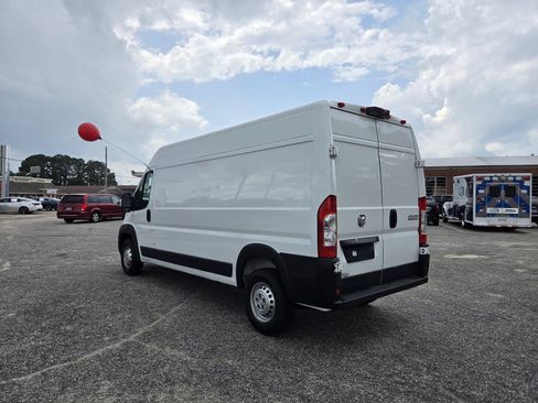 Used 2024 RAM ProMaster 2500 w/ Convenience Group FWD image 7