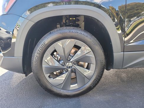 Certified 2025 Volkswagen Taos S image 10