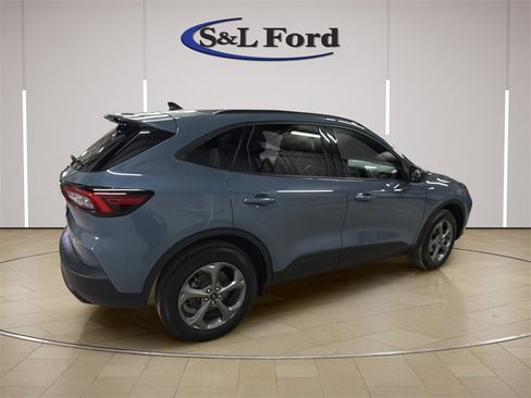 Used 2025 Ford Escape ST-Line image 7