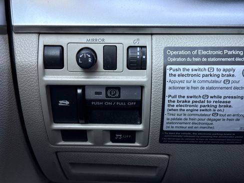 Used 2011 Subaru Outback 2.5i Premium w/ All-Weather Pkg image 16