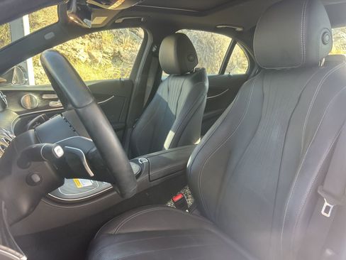 Used 2022 Mercedes-Benz E 350 Sedan image 9