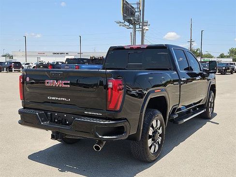 Used 2024 GMC Sierra 2500 Denali w/ Denali Reserve Package AWD/4WD image 4
