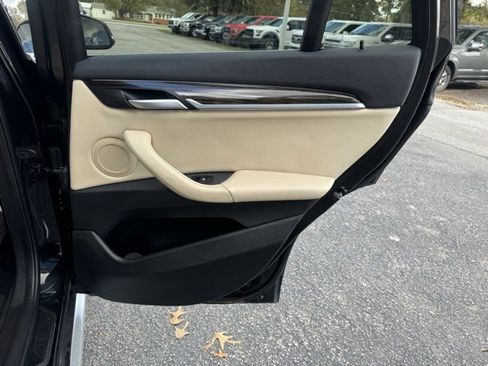 Used 2017 BMW X1 sDrive28i image 12