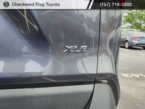 Used 2022 Toyota RAV4 XLE w/ Convenience Package FWD image 8
