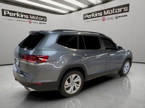 Used 2023 Volkswagen Atlas SE w/ Panoramic Sunroof Package AWD/4WD image 5