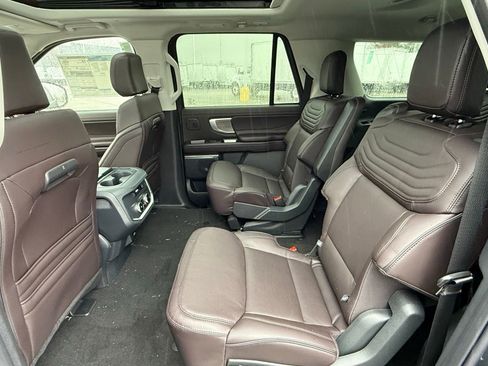 New 2026 Ford Expedition Platinum w/ Platinum Ultimate Package image 17