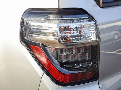 Used 2018 Toyota 4Runner SR5 image 25