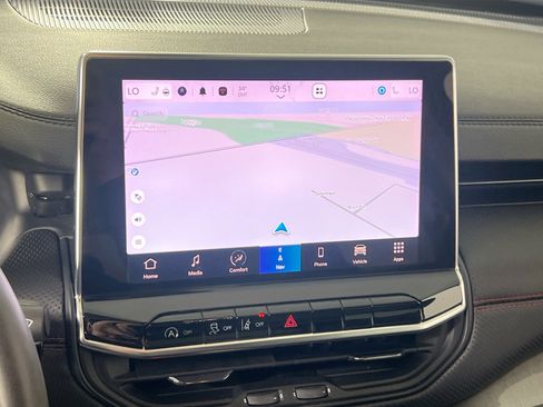 Used 2022 Jeep Compass Trailhawk w/ Trailhawk Elite Group image 13