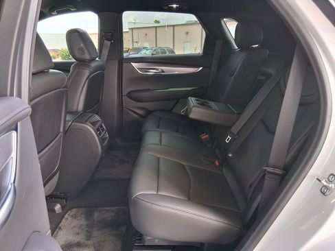 Used 2026 Cadillac XT5 Luxury w/ LPO, Premium Carpet Package FWD image 23