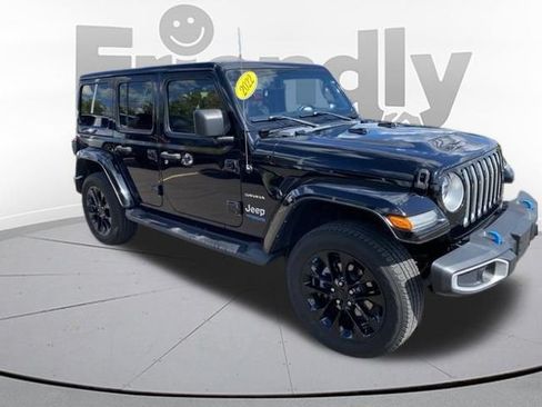 Used 2022 Jeep Wrangler Unlimited Sahara AWD/4WD image 7