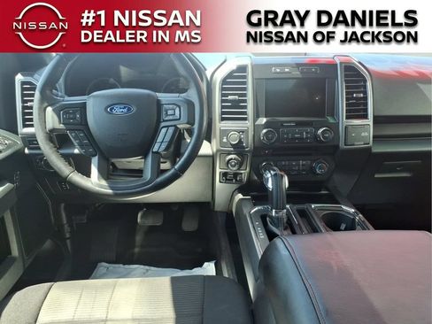 Used 2017 Ford F150 XLT w/ Equipment Group 302A Luxury AWD/4WD image 9